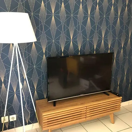 Contemporain Au Coeur De *